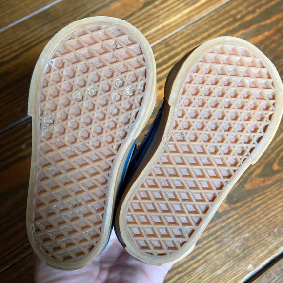 SOLD Toddler Boys Vans, Size 4 - Picture 5 of 6